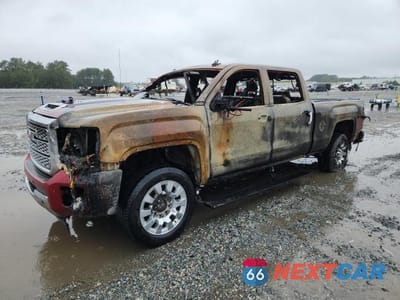 2019 GMC SIERRA K2500 DENALI 1GT12SEY7KF235374 - główne zdjęcie licytacji z USA - miniatura