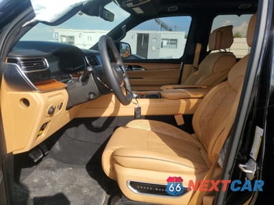 Zdjęcie 7 z 14 samochodu: 2023 JEEP GRAND WAGONEER SERIES III VIN:1C4SJVGP8PS562474 - miniatura