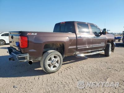 Trzecie zdjęcie samochodu z tyłu: 2016 CHEVROLET SILVERADO K2500 HEAVY DUTY LTZ VIN:1GC1KWE88GF222650 - miniatura