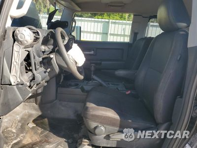 Zdjęcie 7 z 14 samochodu: 2014 TOYOTA FJ CRUISER VIN:JTEZU4BF6EK013735 - miniatura