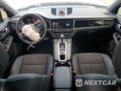 Zdjęcie 8 z 13 samochodu: 2019 PORSCHE MACAN VIN:WP1AA2A52KLB07610 - miniatura