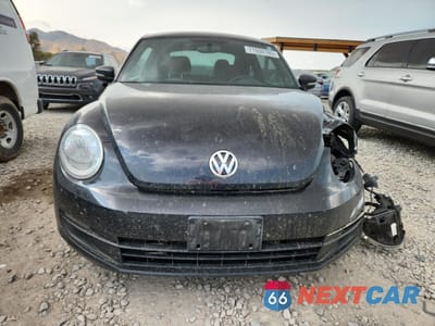 Piąte zdjęcie samochodu w środku: 2016 VOLKSWAGEN BEETLE 1.8T VIN:3VWF17AT6GM638864 - miniatura