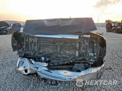 Piąte zdjęcie samochodu w środku: 2018 CHEVROLET SILVERADO C1500 LT VIN:3GCPCREC1JG463324 - miniatura