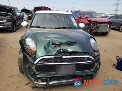 Piąte zdjęcie samochodu w środku: 2016 MINI COOPER S VIN:WMWXU3C59G2D27622 - miniatura
