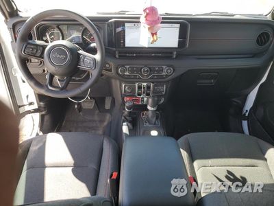 Zdjęcie 8 z 13 samochodu: 2024 JEEP GLADIATOR RUBICON VIN:1C6JJTBG1RL113701 - miniatura