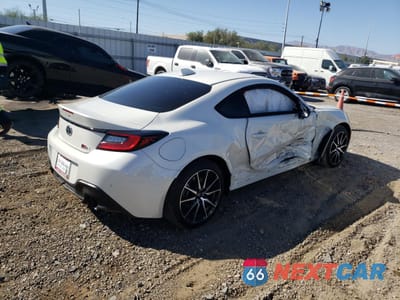 Trzecie zdjęcie samochodu z tyłu: 2025 TOYOTA GR 86 VIN:JF1ZNBB14S8759268 - miniatura