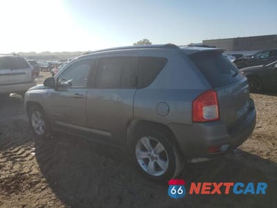 Drugie zdjęcie samochodu z przodu: 2012 JEEP COMPASS LATITUDE VIN:1C4NJCEA9CD652411 - miniatura