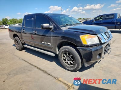 Czwarte zdjęcie samochodu z boku: 2013 NISSAN TITAN S VIN:1N6AA0EJ6DN306788 - miniatura