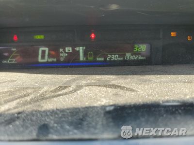 Zdjęcie 9 z 13 samochodu: 2014 TOYOTA PRIUS V VIN:JTDZN3EUXEJ013247 - miniatura