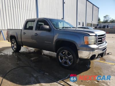 Czwarte zdjęcie samochodu z boku: 2013 GMC SIERRA K1500 SLT VIN:3GTP2WE76DG279313 - miniatura