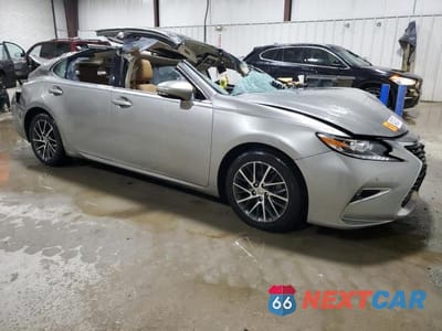 Czwarte zdjęcie samochodu z boku: 2016 LEXUS ES 350 BASE VIN:JTHBK1GG8G2236338 - miniatura
