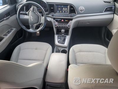 Zdjęcie 8 z 14 samochodu: 2017 HYUNDAI ELANTRA SE VIN:5NPD84LFXHH058388 - miniatura