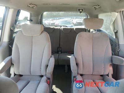 Zdjęcie 10 z 15 samochodu: 2007 HYUNDAI ENTOURAGE GLS VIN:KNDMC233876033037 - miniatura