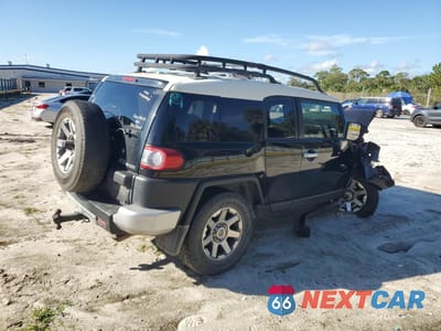 Trzecie zdjęcie samochodu z tyłu: 2014 TOYOTA FJ CRUISER VIN:JTEZU4BF6EK013735 - miniatura
