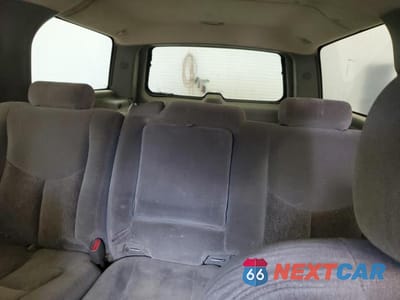 Zdjęcie 10 z 13 samochodu: 2003 CHEVROLET SUBURBAN K1500 VIN:1GNFK16Z13J114417 - miniatura