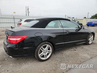 Trzecie zdjęcie samochodu z tyłu: 2011 MERCEDES-BENZ E 550 VIN:WDDKK7CF7BF088109 - miniatura