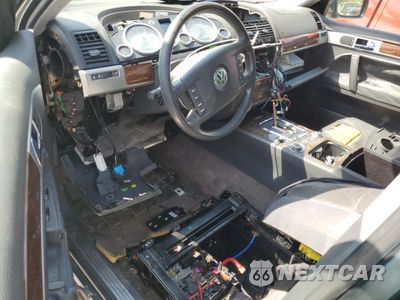 Zdjęcie 8 z 13 samochodu: 2004 VOLKSWAGEN TOUAREG 4.2 VIN:WVGEM77L84D046978 - miniatura