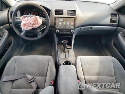 Zdjęcie 8 z 12 samochodu: 2005 HONDA ACCORD LX VIN:1HGCM56415A195053 - miniatura
