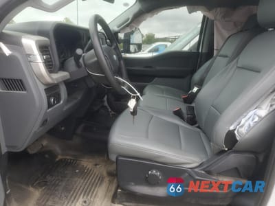 Zdjęcie 7 z 12 samochodu: 2023 FORD F550 SUPER DUTY VIN:1FD0W5HT1PEC51046 - miniatura