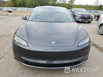 Piąte zdjęcie samochodu w środku: 2024 TESLA MODEL 3 VIN:5YJ3E1EA0RF758912 - miniatura