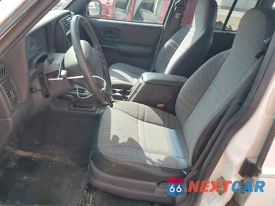 Zdjęcie 7 z 15 samochodu: 2001 JEEP CHEROKEE SPORT VIN:1J4FF48S81L631689 - miniatura