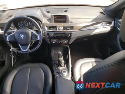 Zdjęcie 8 z 13 samochodu: 2017 BMW X1 XDRIVE28I VIN:WBXHT3C32H5F69907 - miniatura