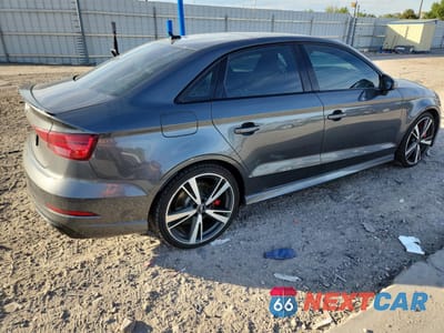 Trzecie zdjęcie samochodu z tyłu: 2019 AUDI RS3 VIN:WUABWGFFXKA901999 - miniatura
