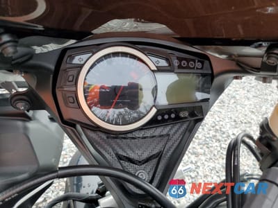 Zdjęcie 7 z 9 samochodu: 2018 SUZUKI GSX-R600 VIN:JS1GN7FAXJ2100941 - miniatura