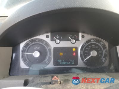 Zdjęcie 9 z 13 samochodu: 2008 MERCURY MARINER VIN:4M2CU91138KJ01525 - miniatura