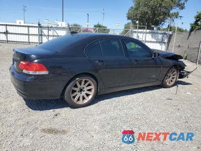 Trzecie zdjęcie samochodu z tyłu: 2006 BMW 750 I VIN:WBAHL83506DT07215 - miniatura