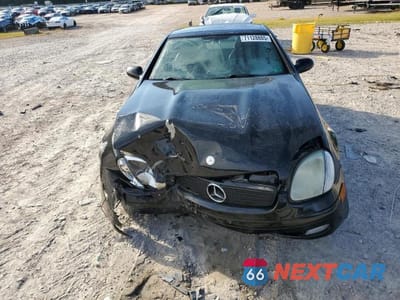 Piąte zdjęcie samochodu w środku: 1998 MERCEDES-BENZ SLK 230 KOMPRESSOR VIN:WDBKK47F6WF003686 - miniatura