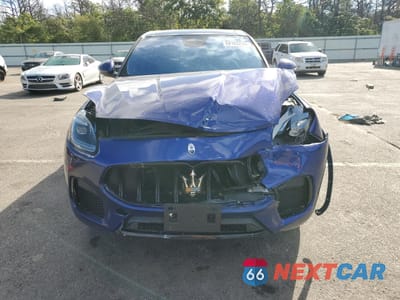 Piąte zdjęcie samochodu w środku: 2023 MASERATI GRECALE MODENA VIN:ZN682AVM6P7429111 - miniatura