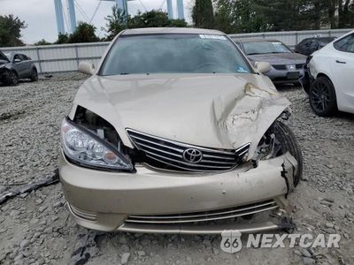 Piąte zdjęcie samochodu w środku: 2005 TOYOTA CAMRY LE VIN:4T1BE32KX5U098590 - miniatura