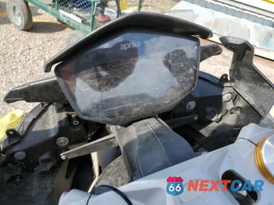 Zdjęcie 7 z 9 samochodu: 2024 APRILIA RS 660 VIN:ZD4KSUG02RS002208 - miniatura