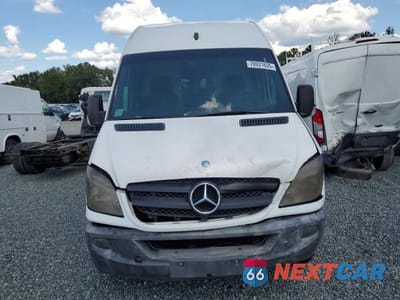 Piąte zdjęcie samochodu w środku: 2010 MERCEDES-BENZ SPRINTER 2500 VIN:WD3PE7CC5A5472210 - miniatura