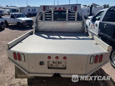 Zdjęcie 6 z 14 samochodu: 2008 CHEVROLET SILVERADO K2500 HEAVY DUTY VIN:1GCHK29668E174105 - miniatura