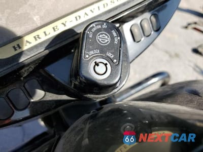 Zdjęcie 8 z 9 samochodu: 2018 HARLEY-DAVIDSON FLHXS STREET GLIDE SPECIAL VIN:1HD1KRC32JB622905 - miniatura