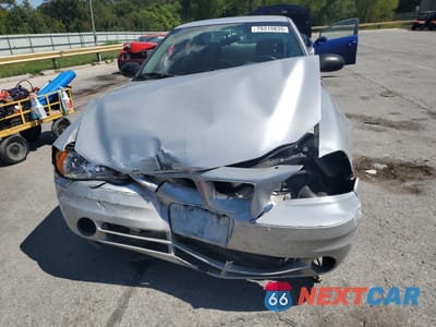 Piąte zdjęcie samochodu w środku: 2004 PONTIAC GRAND AM SE VIN:1G2NE52F14C101191 - miniatura