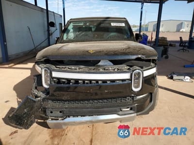 Piąte zdjęcie samochodu w środku: 2024 RIVIAN R1S ADVENTURE VIN:7PDSGABA4RN030272 - miniatura