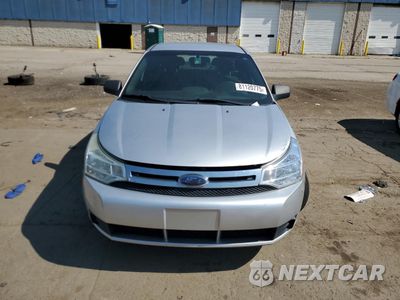 Piąte zdjęcie samochodu w środku: 2010 FORD FOCUS SE VIN:1FAHP3FN0AW185903 - miniatura