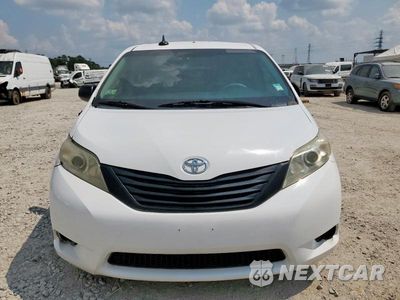 Piąte zdjęcie samochodu w środku: 2012 TOYOTA SIENNA VIN:5TDZK3DC1CS228159 - miniatura