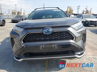 Piąte zdjęcie samochodu w środku: 2024 TOYOTA RAV4 PRIME SE VIN:JTMAB3FV0RD208937 - miniatura