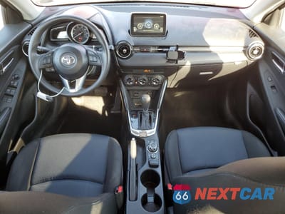 Zdjęcie 8 z 15 samochodu: 2018 TOYOTA YARIS IA VIN:3MYDLBYV6JY322123 - miniatura
