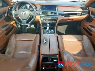 Zdjęcie 8 z 13 samochodu: 2013 BMW 740 LI VIN:WBAYE4C53DD137707 - miniatura