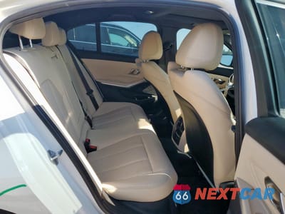 Zdjęcie 10 z 14 samochodu: 2024 BMW 330E VIN:3MW39FF00R8E07829 - miniatura