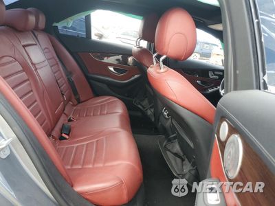 Zdjęcie 10 z 12 samochodu: 2015 MERCEDES-BENZ C 300 4MATIC VIN:55SWF4KB2FU009659 - miniatura