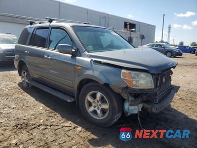 Czwarte zdjęcie samochodu z boku: 2008 HONDA PILOT EXL VIN:5FNYF18778B033812 - miniatura