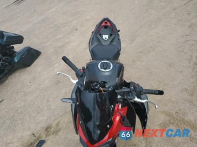 Piąte zdjęcie samochodu w środku: 2024 KAWASAKI ER500 VIN:ML5ERGF10RDA11667 - miniatura