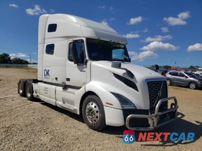 2020 VOLVO VNL SEMI TRUCK 4V4NC9EH9LN256469 - główne zdjęcie licytacji z USA - miniatura