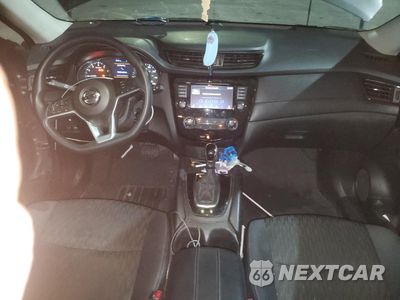 Zdjęcie 8 z 13 samochodu: 2018 NISSAN ROGUE S VIN:5N1AT2MT3JC825358 - miniatura